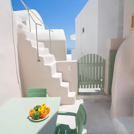 Morfi Cave House Oia (Santorini)
